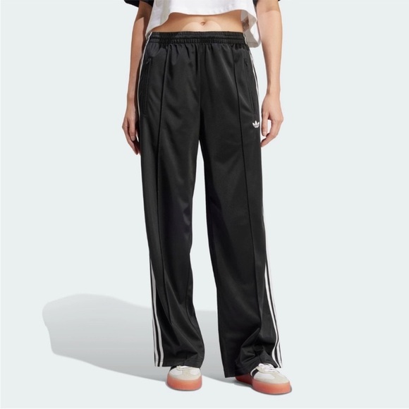 Adidas Women Adicolor Classic Firebird Loose Track Pants Black SZ M - Picture 1 of 3